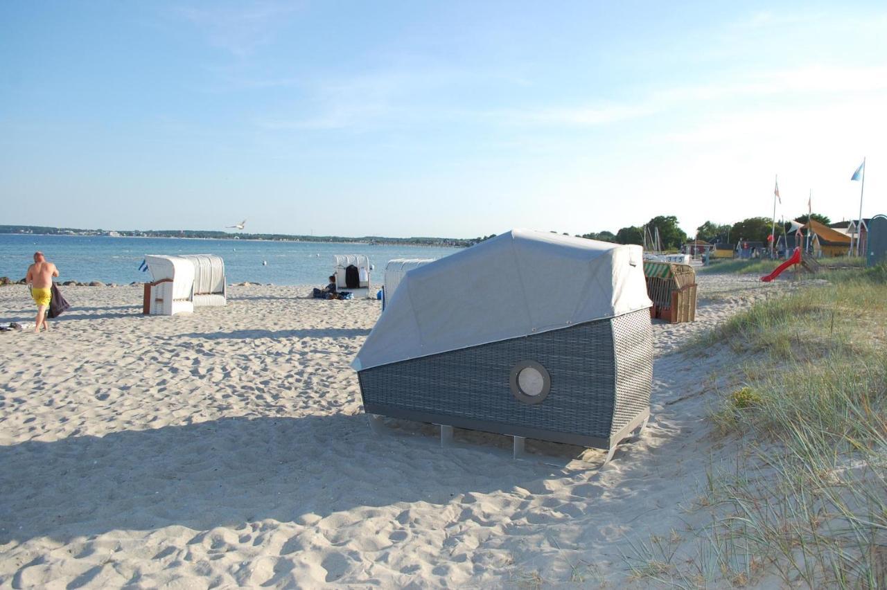 Schlafstrandkorb Nr. 1 Sierksdorf Buitenkant foto